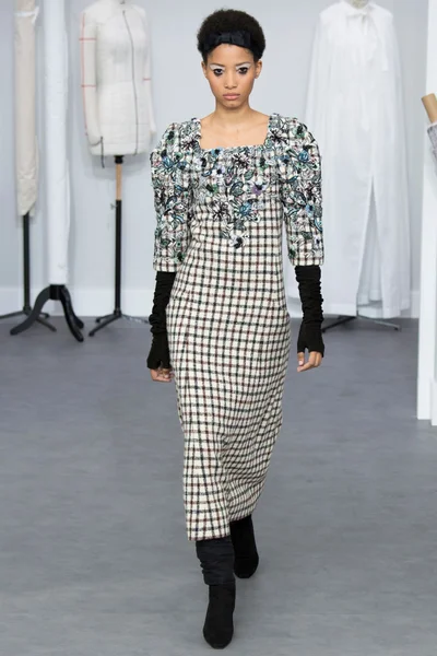 Look 13